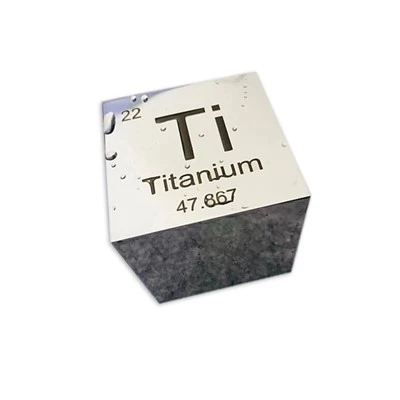 Cubo de titanio